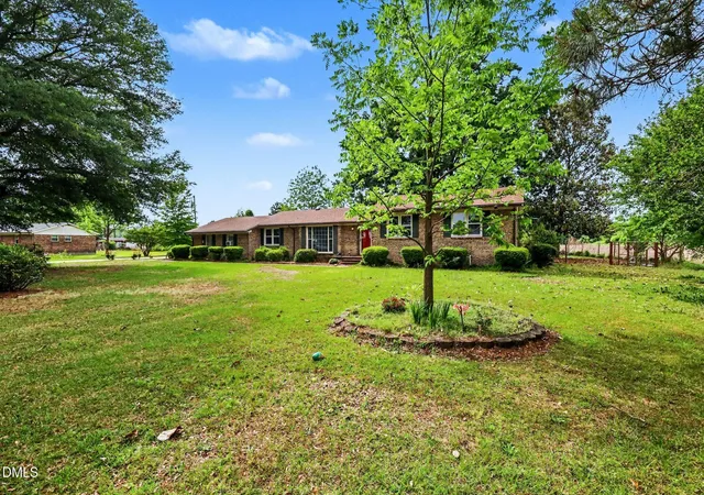 Homes for sale in Clinton, NC | 875 Wynn Rd, Clinton, NC 28328 | MLS# 10146916