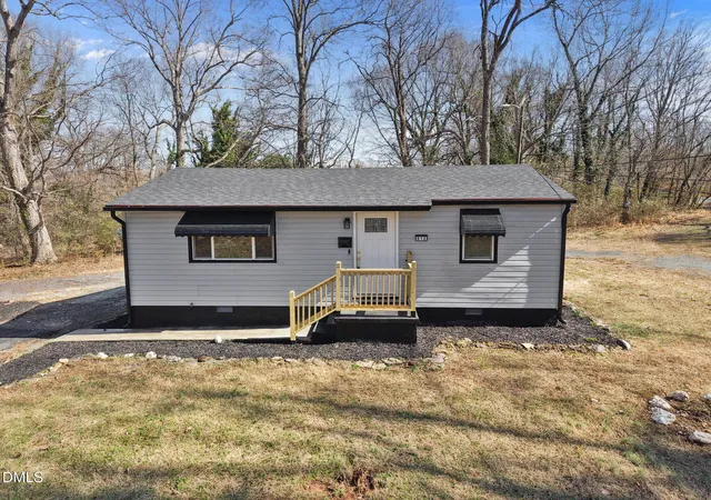 3rd image of 512 Glovinia St, Asheboro, NC 27203 | MLS# 10146891