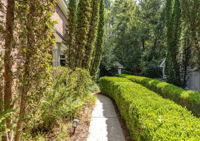 3rd image of 210 Chateau Pl, Chapel Hill, NC 27516 | MLS# 10148310