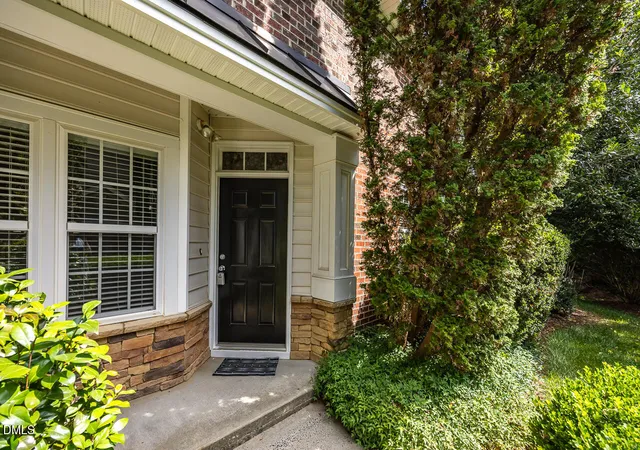 4th image of 210 Chateau Pl, Chapel Hill, NC 27516 | MLS# 10148310