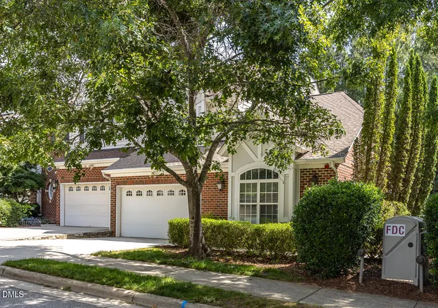 50th image of 210 Chateau Pl, Chapel Hill, NC 27516 | MLS# 10148310