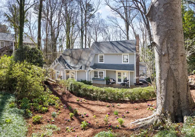 Photo 4 of Single Family Residence at 1008 Dawes St, Chapel Hill, NC 27516 | MLS# 10147861 | | Sold on 2026-06-08