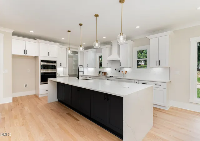 5th image of 301 W College St, Louisburg, NC 27549 | MLS# 10151957