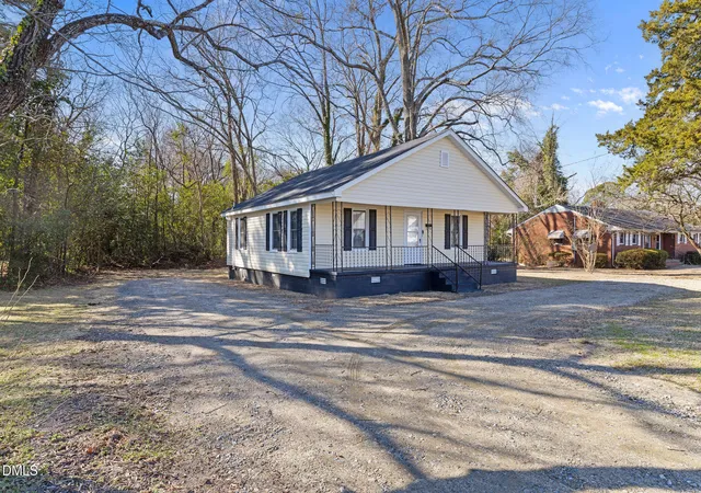 Homes for sale in Goldsboro, NC | 804 E Pine St, Goldsboro, NC 27530 | MLS# 10147320