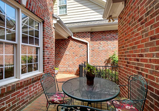 Homes for sale in Raleigh, NC | 816 Running Brook Trl, Raleigh, NC 27609 | MLS# 10157505