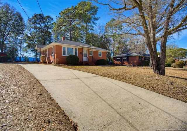 2nd image of 1849 Broadell Dr, Fayetteville, NC 28301 | MLS# 757581