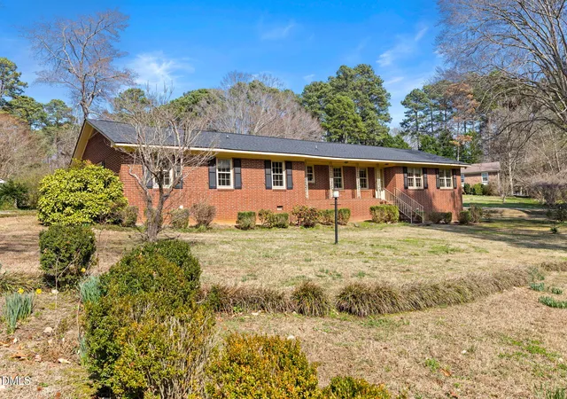 5th image of 2008 Brookrun Rd, Henderson, NC 27536 | MLS# 10153138