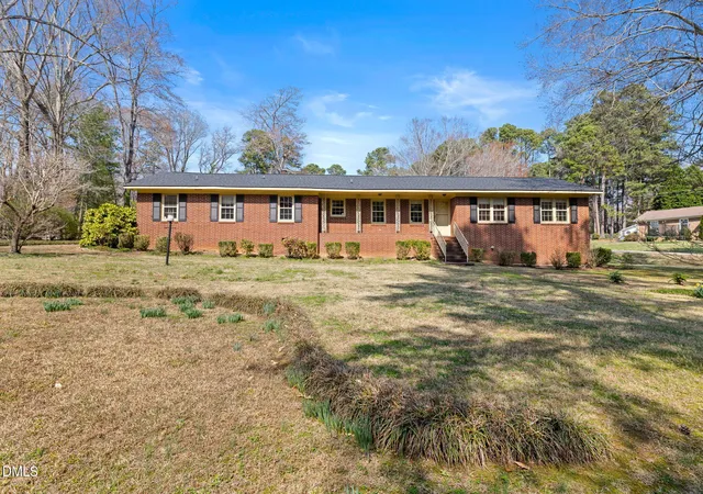 4th image of 2008 Brookrun Rd, Henderson, NC 27536 | MLS# 10153138