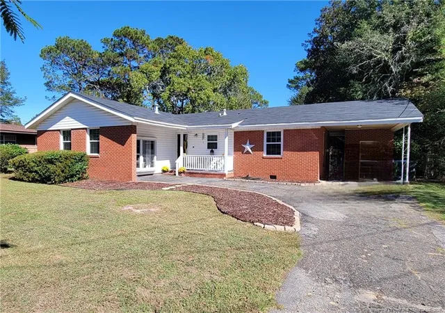 Photo 1 of Single family home for sale at 1911 Wendover Dr, Fayetteville, NC 28304 | MLS# 757745 | Listing updated on 2026-10-01