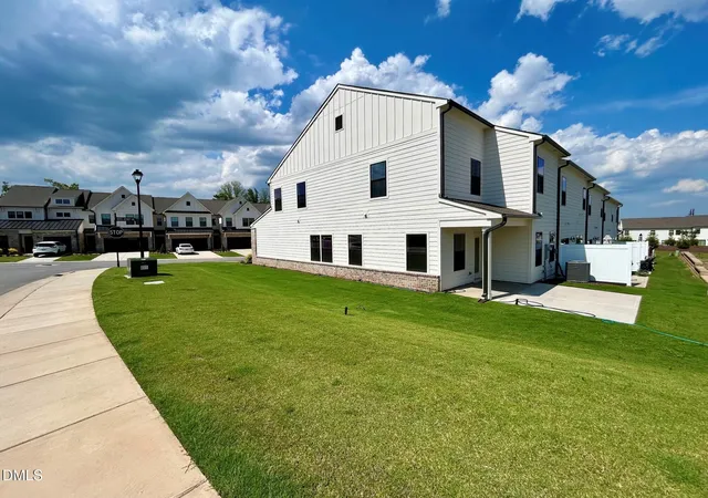 Homes for sale in Clayton, NC | 220 N District Ave #271, Clayton, NC 27527 | MLS# 10148215