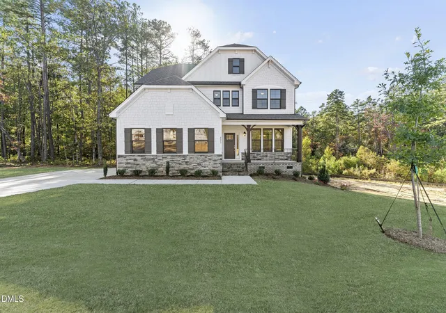 Photo 1 of Single Family Residence at 390 Glade Dr, Aberdeen, NC 28315 | MLS# 10148351 | | Sold on 2026-07-01