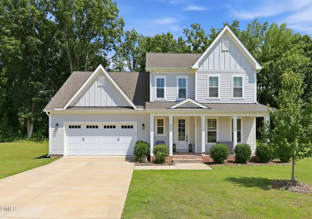 3rd image of 221 Old Hickory Dr, Raleigh, NC 27603 | MLS# 10151503