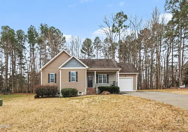3rd image of 102 Bluegrass Dr, Oxford, NC 27565 | MLS# 10148941