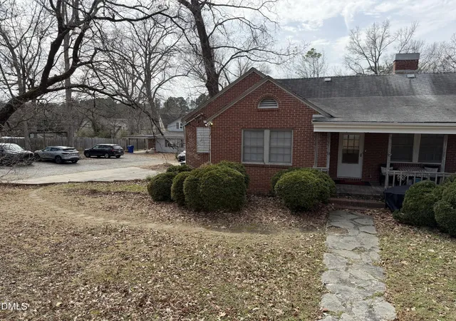 2nd image of 1513 Cole Mill Rd, Durham, NC 27705 | MLS# 10148593