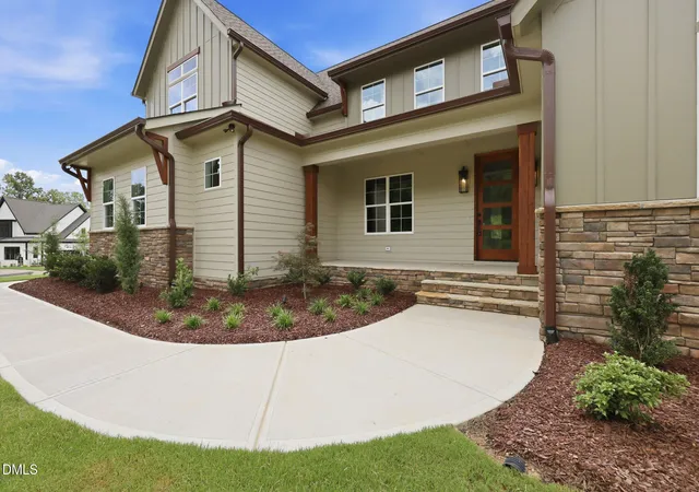 Photo 3 of Single family home for sale at 4805 Hopkins Glen Way, Zebulon, NC 27597 | MLS# 10148964 | Listing updated on 2026-08-31