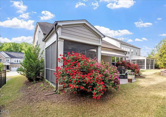 Photo 4 of Single Family Residence at 1876 Woodall Crst Dr, Apex, NC 27502 | MLS# 10150180 | | Sold on 2026-06-16