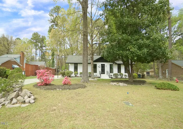 Photo 3 of Single family home for sale at 909 Windcrest Rd, Durham, NC 27713 | MLS# 10149481 | Listing updated on 2026-08-28