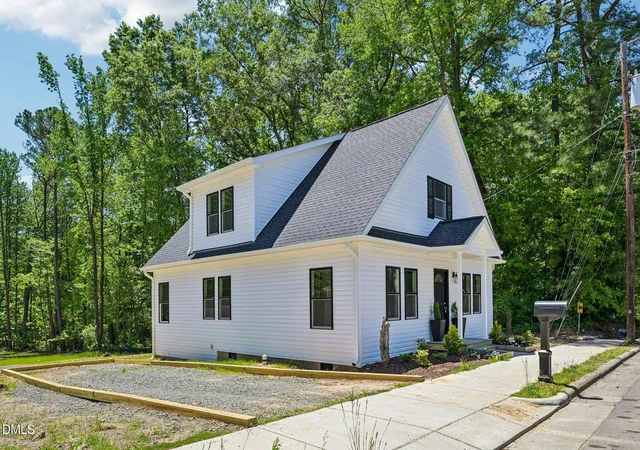 2nd image of 700 Berwyn Ave, Durham, NC 27704 | MLS# 10167196