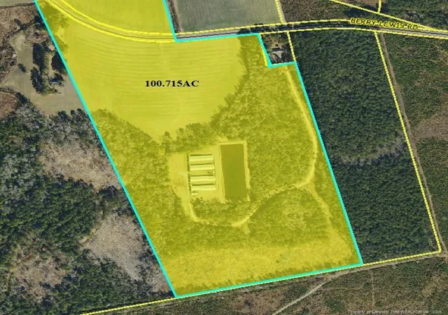 Homes for sale in Bladenboro, NC | 4754 Berry Lewis Rd, Bladenboro, NC 28320 | MLS# 758075