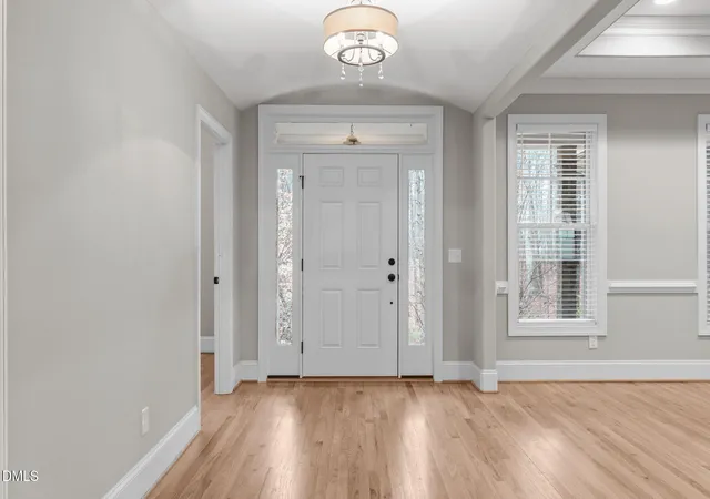 Photo 4 of Single family home for sale at 121 Freedom Trl, Chapel Hill, NC 27516 | MLS# 10149365 | Listing updated on 2026-08-26