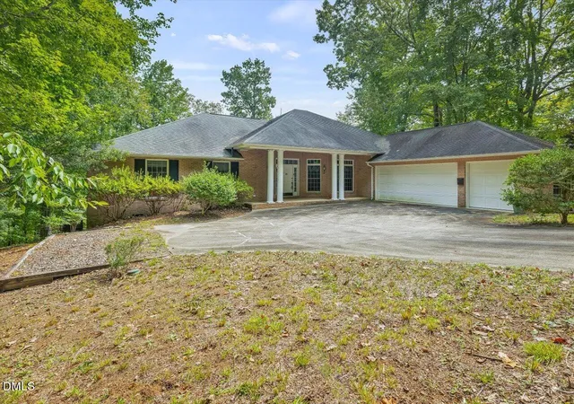 3rd image of 275 Lake Pt, Sanford, NC 27332 | MLS# 10149358