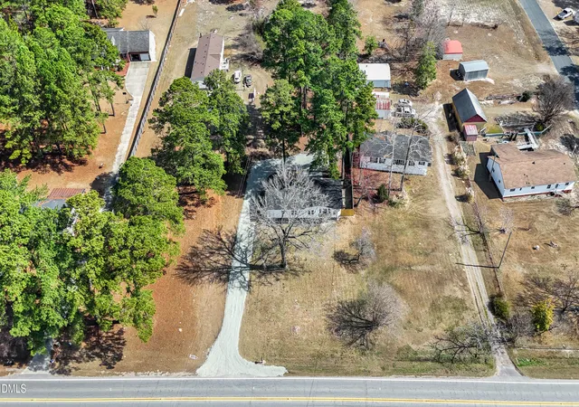 Photo 5 of Manufactured home for sale at 22176 N Carolina 24, Cameron, NC 28326 | MLS# 10150342 | Listing updated on 2026-09-03