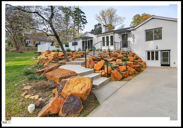 Photo 4 of Single family home for sale at 100 Eastwood Lake Rd, Chapel Hill, NC 27514 | MLS# 10155991 | Listing updated on 2026-08-19