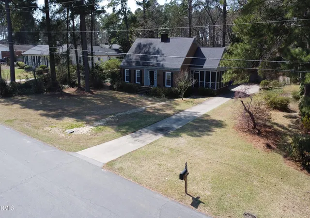 3rd image of 808 E Beechtree Dr, Nashville, NC 27856 | MLS# 10155533