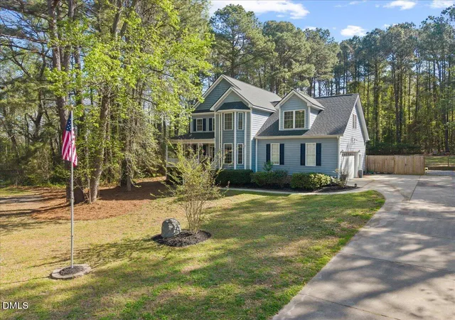 3rd image of 8001 Kingsdale Dr, Willow Spring, NC 27592 | MLS# 10157366