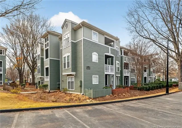 Homes for sale in Raleigh, NC | 1221 Westview Ln #301, Raleigh, NC 27605 | MLS# 757589