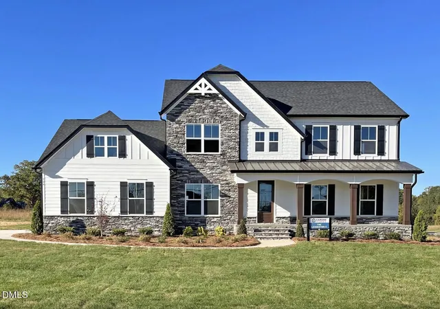 Photo 1 of Single family home for sale at 936 W Holly Springs Rd, Holly Springs, NC 27540 | MLS# 10150720 | Listing updated on 2026-08-28