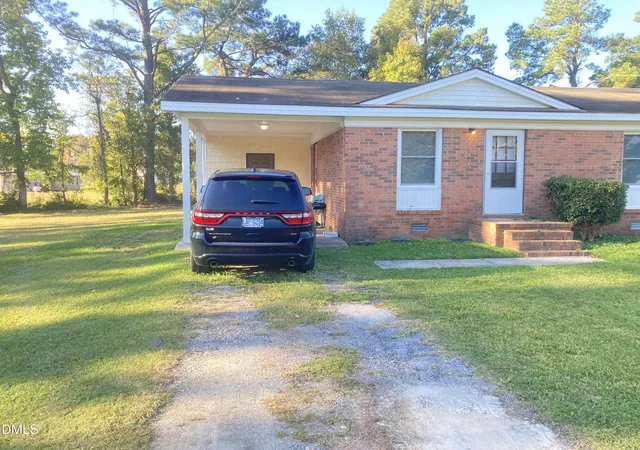 Photo 3 of Sale Pending at 1405 Mockingbird Ln, New Bern, NC 28562 | MLS# 10150684 | Listing updated on 2026-09-12