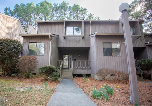 1st image of 69 Fernwood Ln, Chapel Hill, NC 27516 | MLS# 10150860