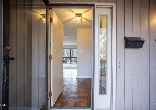2nd image of 69 Fernwood Ln, Chapel Hill, NC 27516 | MLS# 10150860