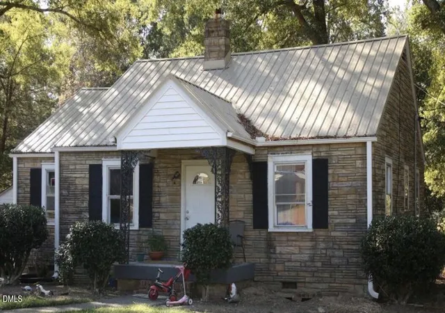 2nd image of 921 Chalk Level Rd, Durham, NC 27704 | MLS# 10179607