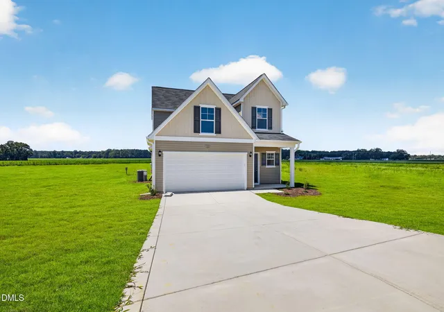 Photo 2 of Single family home for sale at 104 Hayes Dr, Pikeville, NC 27863 | MLS# 10151433 | Listing updated on 2026-09-20