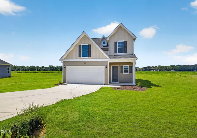 Photo 3 of Single family home for sale at 104 Hayes Dr, Pikeville, NC 27863 | MLS# 10151433 | Listing updated on 2026-09-20