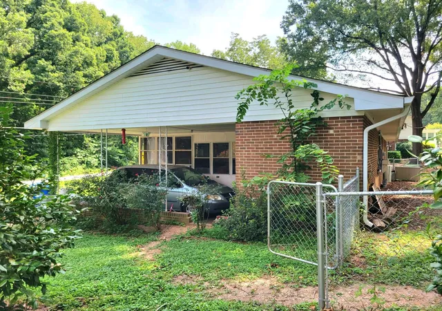 Photo 4 of Single family home for sale at 323 Ranch Farm Rd, Raleigh, NC 27603 | MLS# 10150775 | Listing updated on 2026-07-18