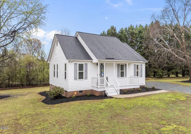 Homes for sale in Benson, NC | 717 Slippery Bank Ct, Benson, NC 27504 | MLS# 10153874