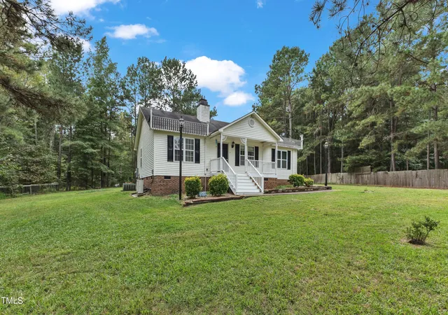 Homes for sale in Clayton, NC | 308 Deep Creek Dr, Clayton, NC 27520 | MLS# 10151020