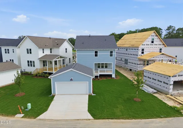 Photo 3 of Single family home for sale at 1820 Lumineer Ln, Wendell, NC 27591 | MLS# 10151028 | Listing updated on 2026-08-03