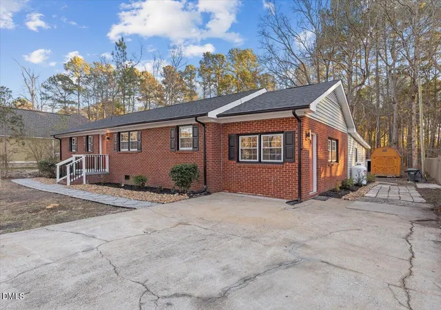 2nd image of 4627 Stafford Dr, Durham, NC 27705 | MLS# 10151344