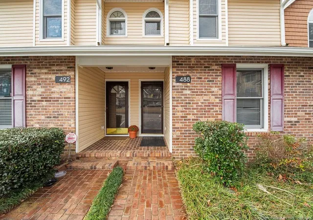 2nd image of 488 Lands End Rd, Fayetteville, NC 28314 | MLS# 758555
