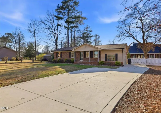2nd image of 133 Crescent St, Pine Level, NC 27568 | MLS# 10151762