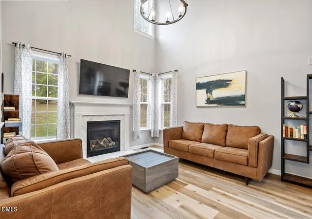 Photo 3 of Sale Pending at 2925 Carriage Meadows Dr, Wake Forest, NC 27587 | MLS# 10152633 | Listing updated on 2026-09-22