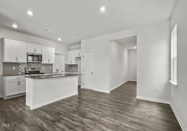 Photo 3 of Single family home for sale at 289 Chapel St, Fuquay Varina, NC 27526 | MLS# 10151430 | Listing updated on 2026-09-09