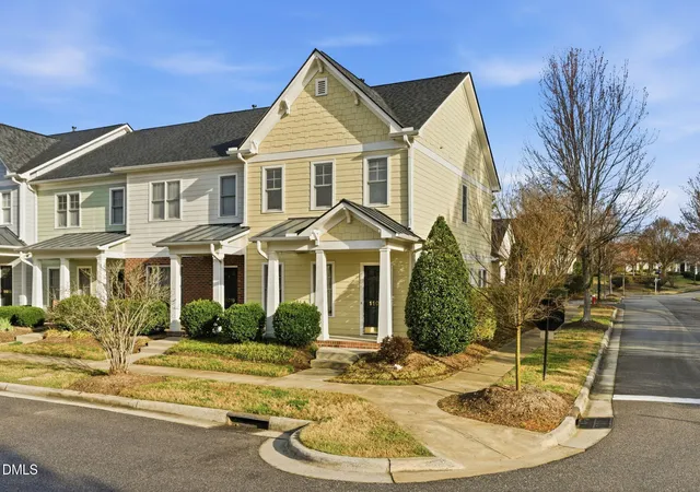 Photo 4 of Townhouse at 11021 David Stone Dr, Chapel Hill, NC 27517 | MLS# 10152409 | | Sold on 2026-06-03