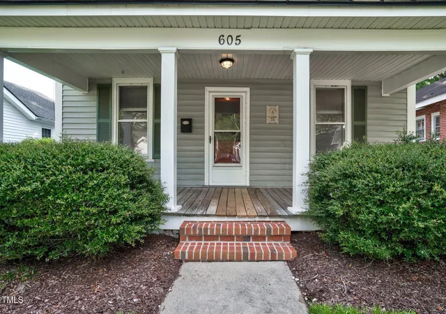 Photo 3 of Single family home for sale at 605 Saint David St, Tarboro, NC 27886 | MLS# 10151594 | Listing updated on 2026-07-26