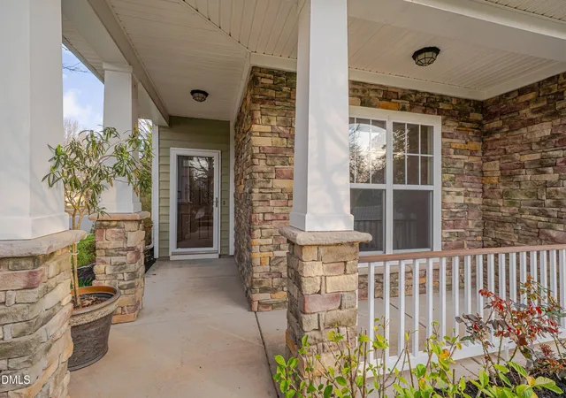 Photo 4 of Single Family Residence at 2103 Woodsdale Dr, Durham, NC 27703 | MLS# 10152260 | | Sold on 2026-05-19