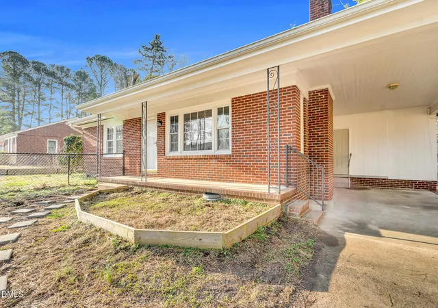 Photo 2 of Single Family Residence at 1249 Oakridge Ave, Henderson, NC 27536 | MLS# 10151845 | | Sold on 2026-06-18